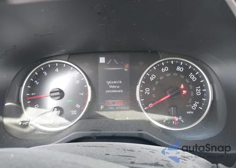 2021 Toyota Rav4 Xle z USA, uszkodzony, nr VIN 2T3W1RFV5MC092028